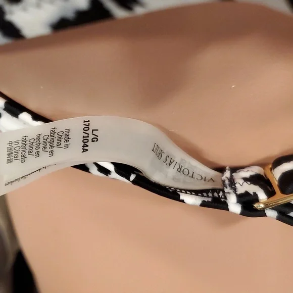 VICTORIA'S SECRET BLACK AND WHITE CHEETAH BIKINI TOP | Large | EUC - Picture 6 of 6